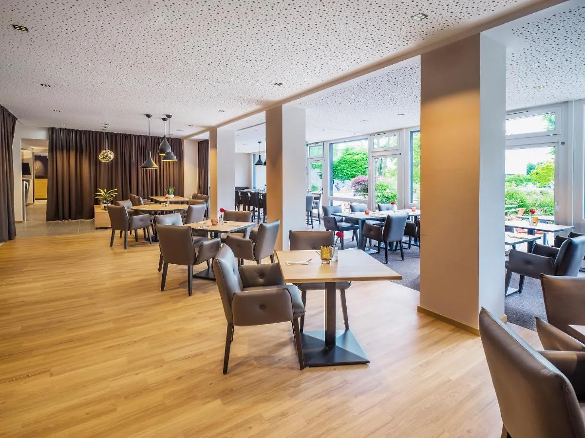 Jufa Hotel Salzburgo 4*,